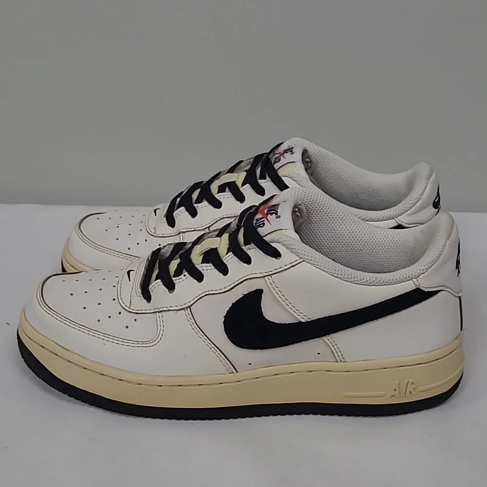 Nike Air Force 1 youth retro shoes US Size 5